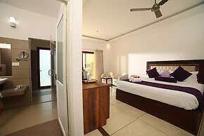 Contour Island Resort & Spa