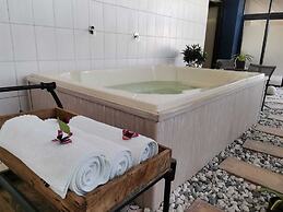 Blueberry Hill Hotel