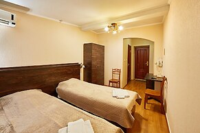 Barbaris Hotel