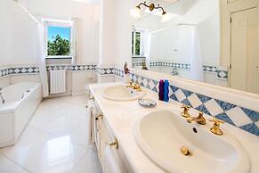 Villa Lamaro