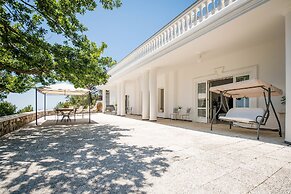 Villa Lamaro