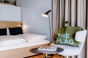 THE FLAG West M.