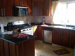 Vacation Villa Gated Only Minutes From Downtown