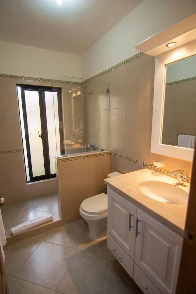 Two Bedroom Just Build Quiet and Private