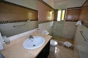 Specially Design 6 Bedroom Villa With King Beds