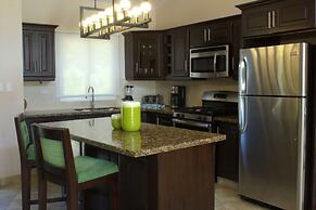 New six Bedroom With BBQ and Large Pool