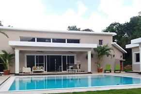 New six Bedroom With BBQ and Large Pool