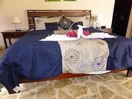 Elegant and Private 4 Bedroom Villa
