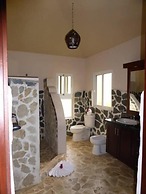 Elegant and Private 4 Bedroom Villa
