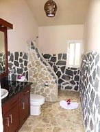 Elegant and Private 4 Bedroom Villa