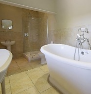 Langdon Court Hotel
