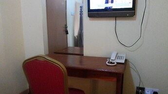 New Highway Hotel