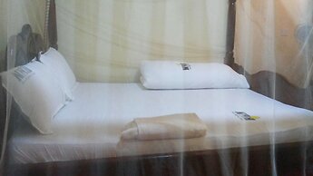 New Highway Hotel