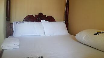 New Highway Hotel