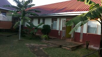 New Highway Hotel