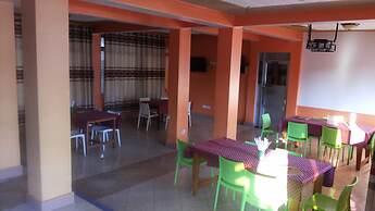 New Highway Hotel