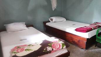 New Highway Hotel
