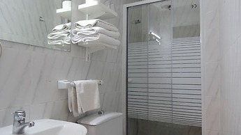 Hostal Cervantes