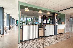 B&B HOTEL MASSY Gare TGV