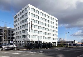 B&B HOTEL MASSY Gare TGV