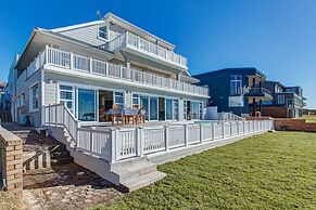 Marine Manor