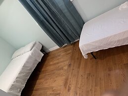 Dundas Guest House