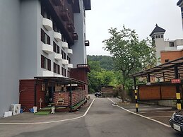 Garden Hotel