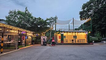 Garden Hotel