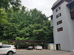 Garden Hotel
