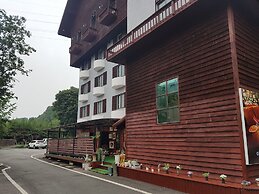 Garden Hotel