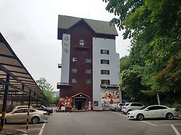 Garden Hotel