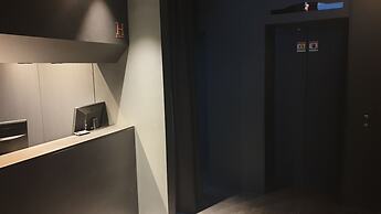 H hotel