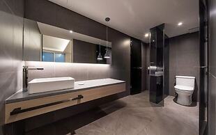 H hotel