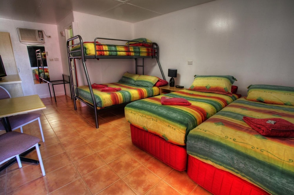 Halls Creek Motel
