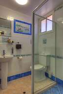 Halls Creek Motel