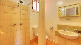 Halls Creek Motel