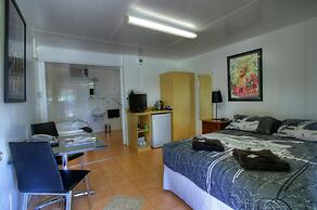 Halls Creek Motel
