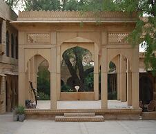 Hotel Narayan Niwas Palace