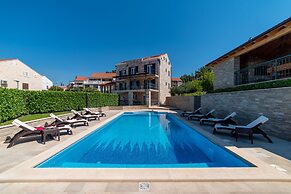 Apartments Sutalo