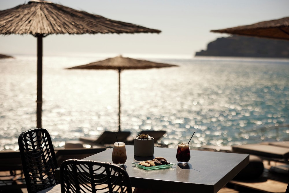 Cayo Exclusive Resort & Spa