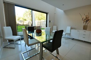 6 Sandbourne