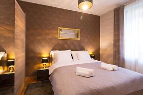 Laufer Apartment