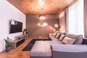 Laufer Apartment