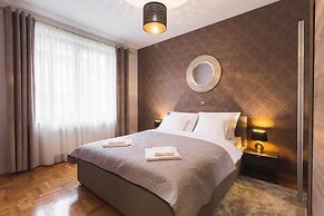 Laufer Apartment