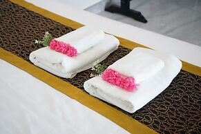 Chaiyai River Front Hotel