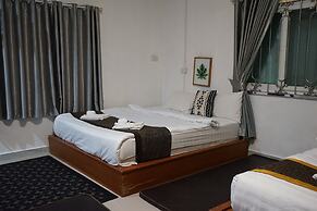 Chaiyai River Front Hotel