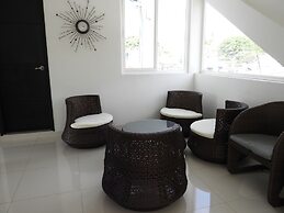 Lili House