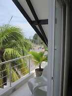 Lili House
