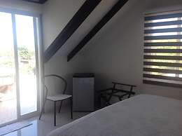 Lili House