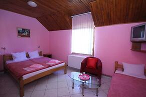 Guest House Vila Alexandar